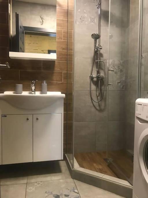 Mihajlovik Lux Apartment In Heart Of Скопие Екстериор снимка
